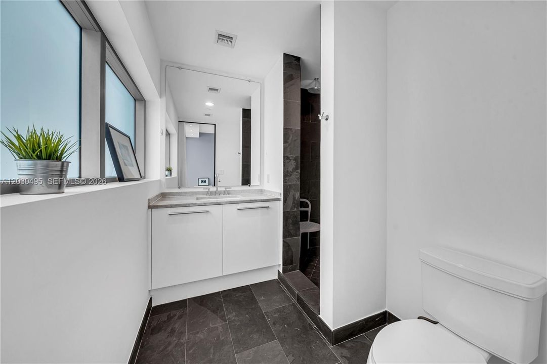 For Sale: $3,200,000 (3 beds, 3 baths, 2647 Square Feet)