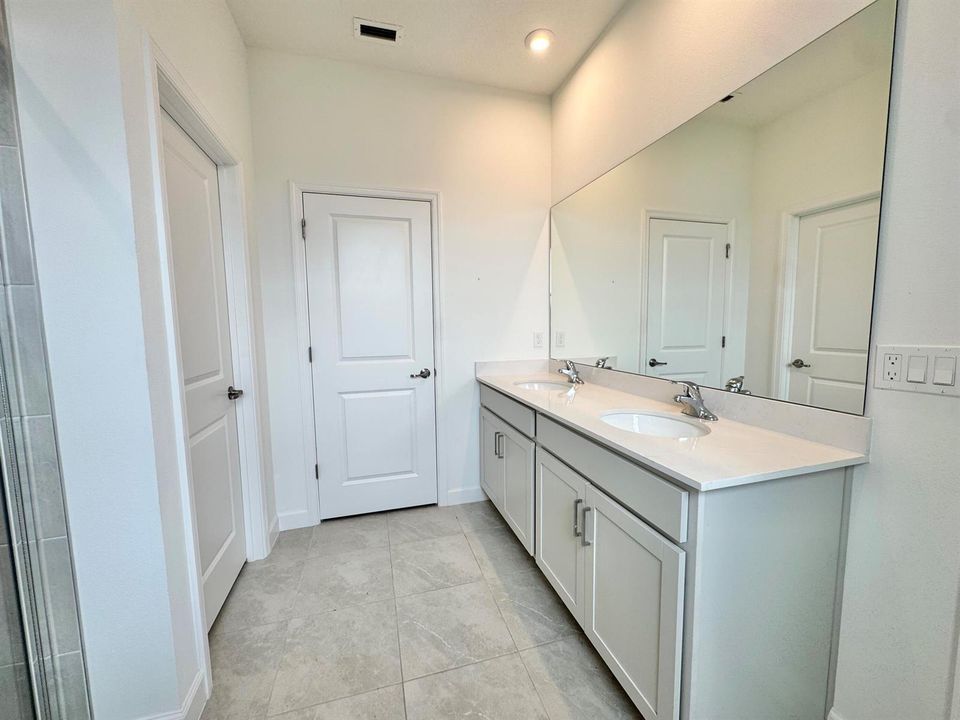 masterbathroom3