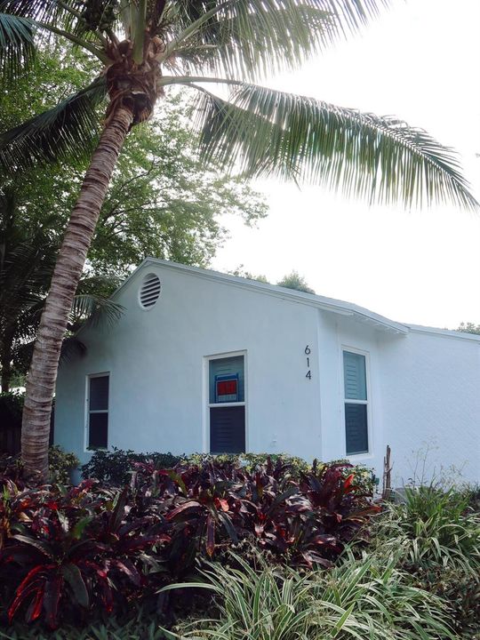 614 Palm St. Apt 1 West Palm Beach 33401