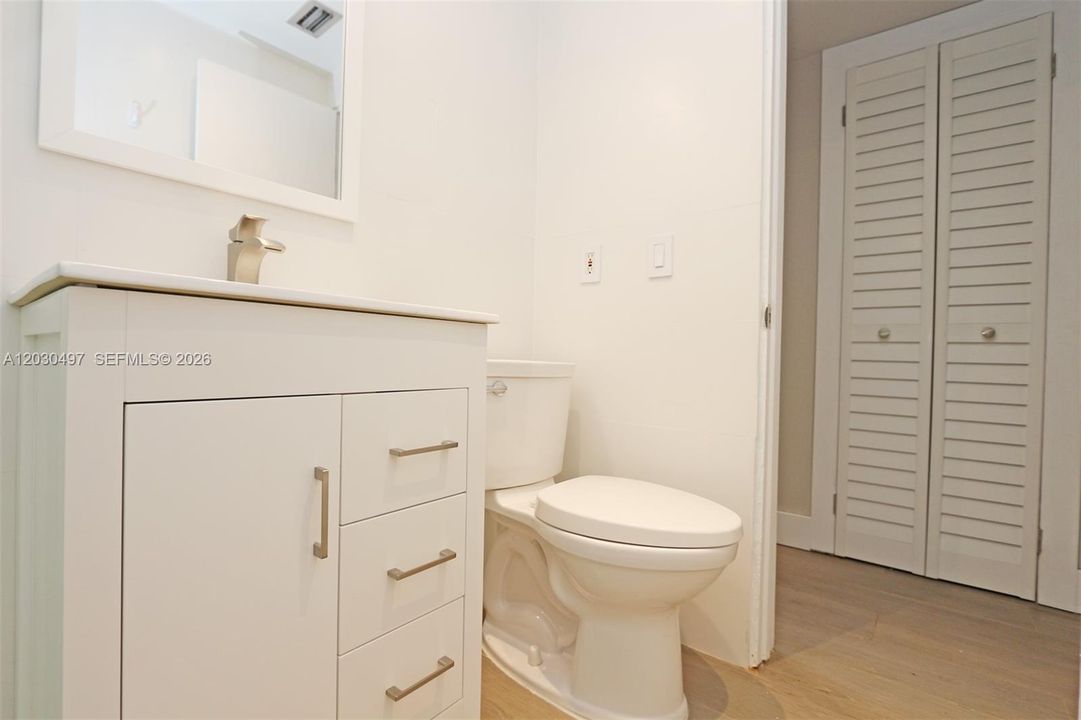 For Rent: $2,650 (2 beds, 1 baths, 700 Square Feet)