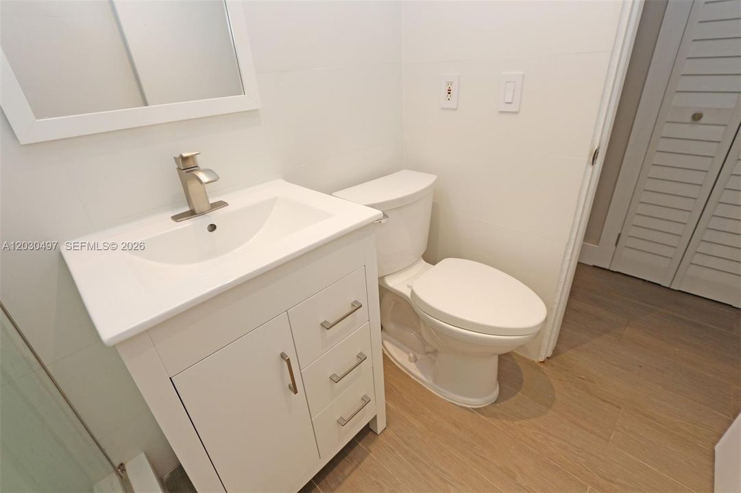 For Rent: $2,650 (2 beds, 1 baths, 700 Square Feet)