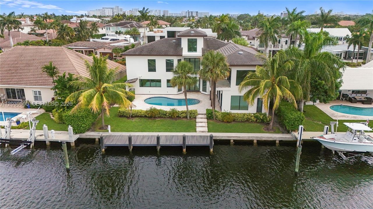 Recientemente alquilado: $30,000 (5 camas, 6 baños, 4916 Pies cuadrados)