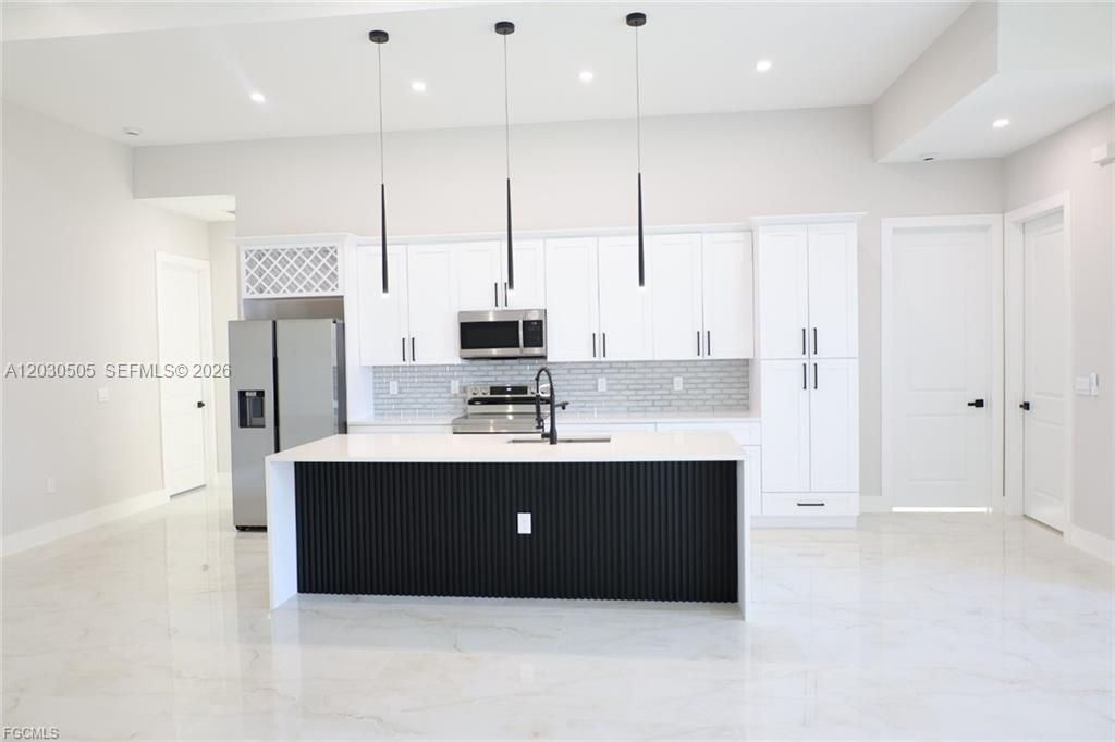 En Venta: $543,300 (5 camas, 4 baños, 0 Pies cuadrados)