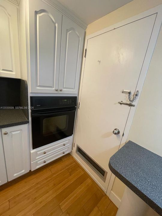 На продажу: $265,000 (1 спален, 1 ванн, 705 Квадратных фут)