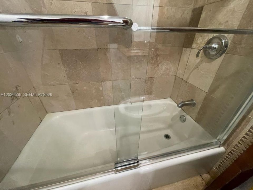 На продажу: $265,000 (1 спален, 1 ванн, 705 Квадратных фут)