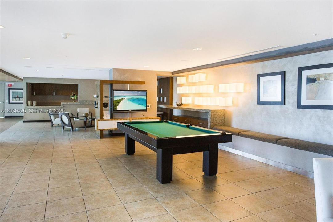 For Sale: $1,395,000 (3 beds, 3 baths, 2415 Square Feet)