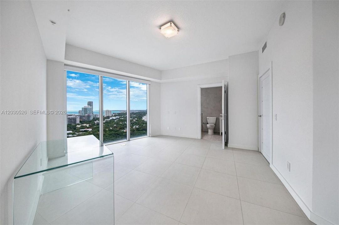 For Sale: $1,395,000 (3 beds, 3 baths, 2415 Square Feet)