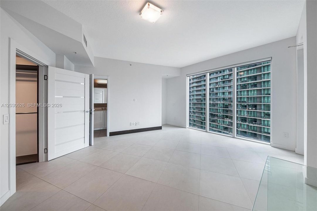 For Sale: $1,395,000 (3 beds, 3 baths, 2415 Square Feet)