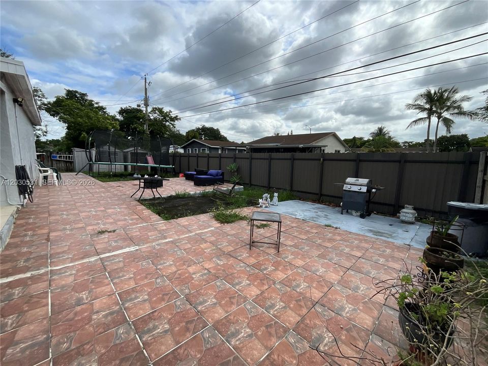 For Sale: $539,999 (3 beds, 2 baths, 1260 Square Feet)