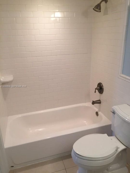 For Rent: $2,100 (1 beds, 1 baths, 736 Square Feet)