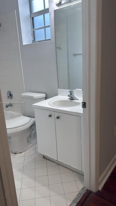Activo con contrato: $2,000 (3 camas, 2 baños, 1062 Pies cuadrados)