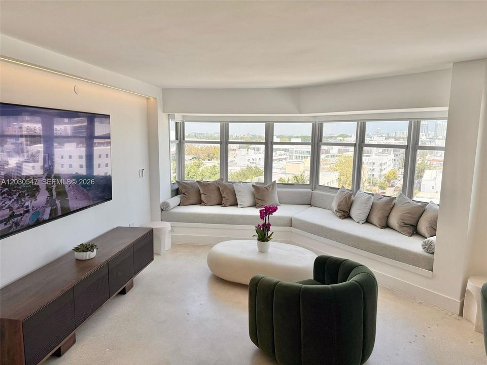 For Rent: $3,500 (0 beds, 0 baths, 830 Square Feet)
