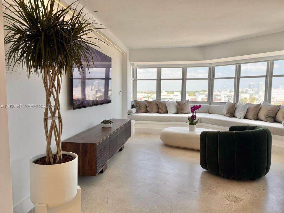 For Rent: $3,500 (0 beds, 0 baths, 830 Square Feet)
