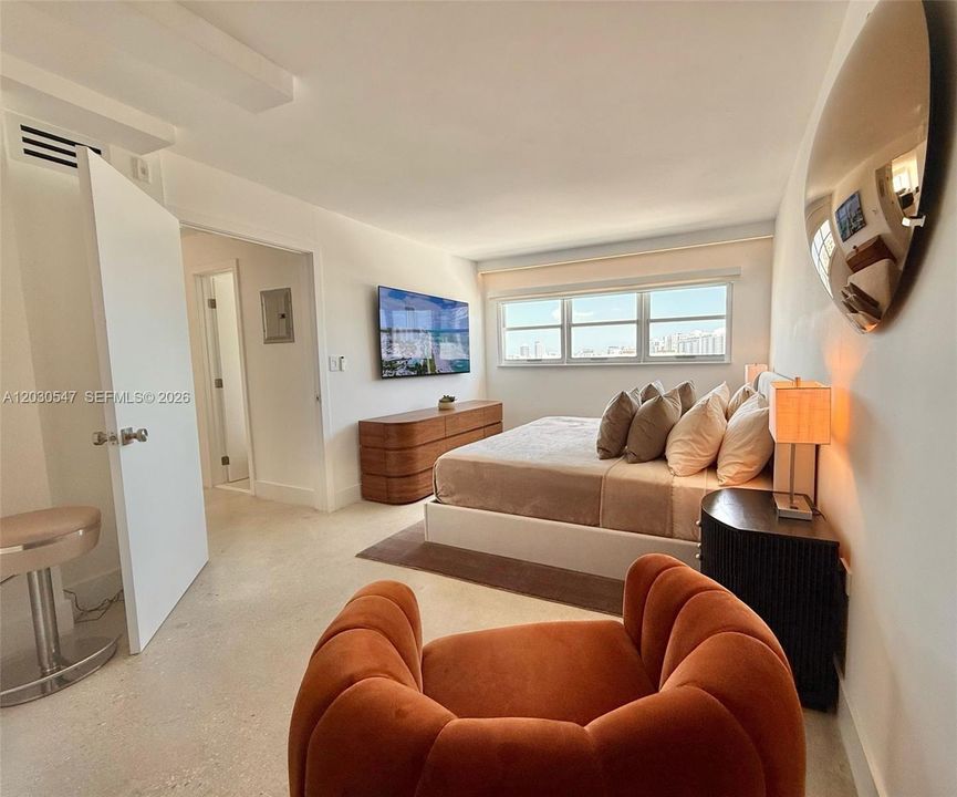 For Rent: $3,500 (0 beds, 0 baths, 830 Square Feet)