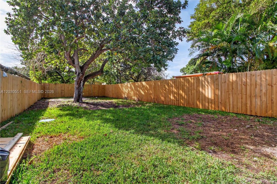 For Sale: $599,000 (4 beds, 1 baths, 1353 Square Feet)