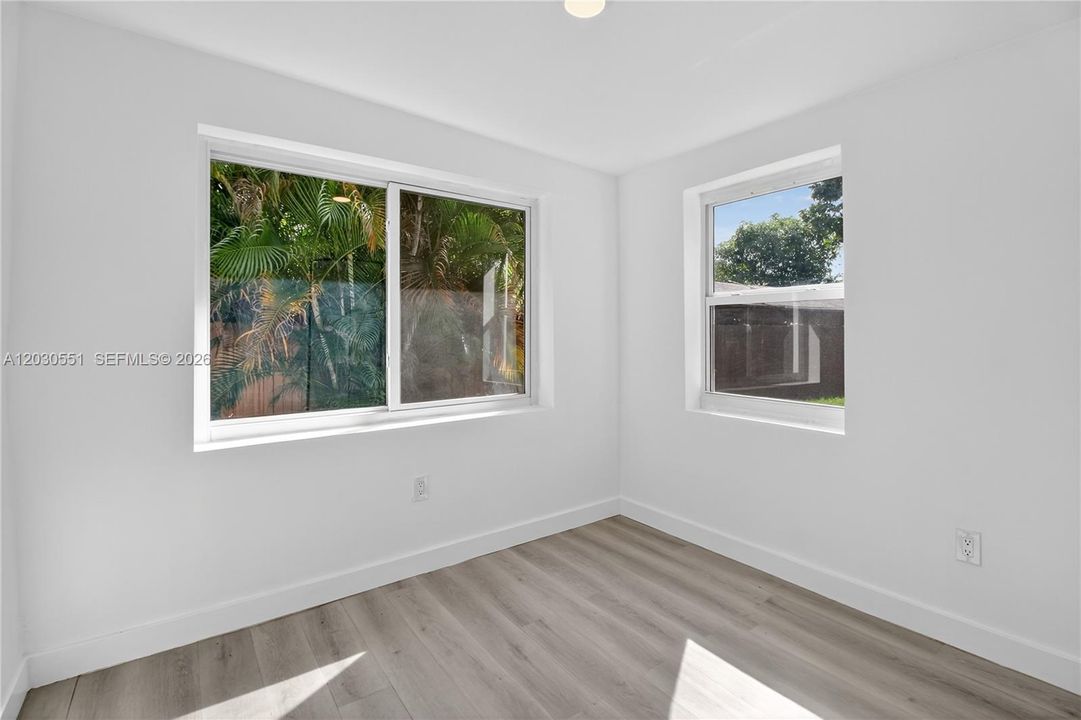 For Sale: $599,000 (4 beds, 1 baths, 1353 Square Feet)