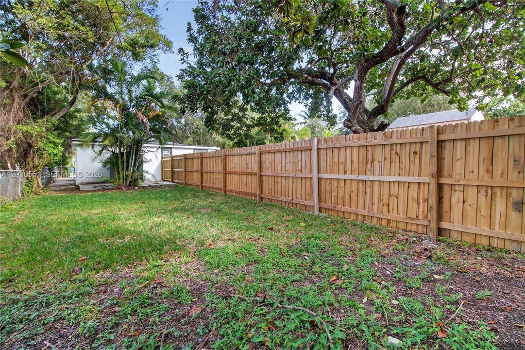 For Sale: $599,000 (4 beds, 1 baths, 1353 Square Feet)