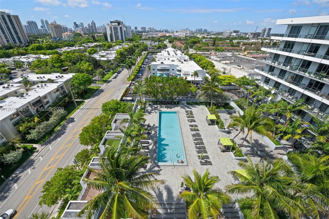 For Sale: $1,075,000 (2 beds, 2 baths, 1368 Square Feet)