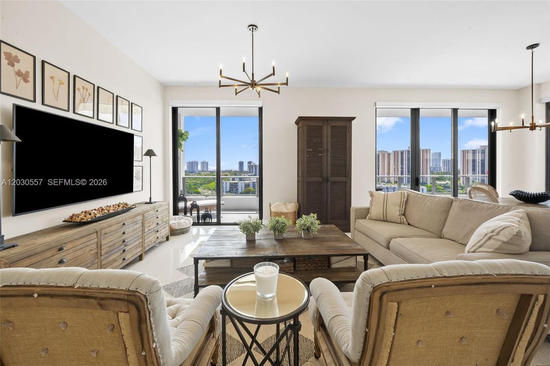 For Sale: $1,075,000 (2 beds, 2 baths, 1368 Square Feet)