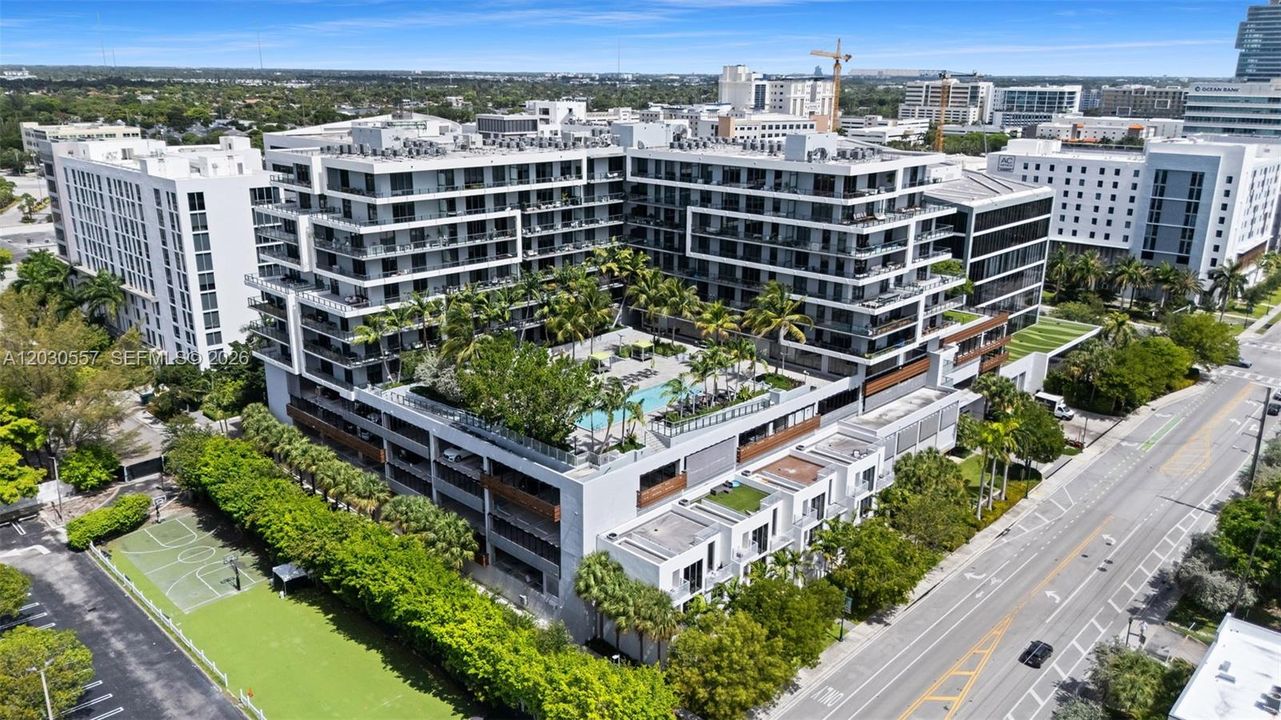 For Sale: $1,075,000 (2 beds, 2 baths, 1368 Square Feet)
