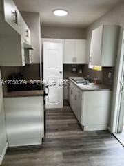 Под контрактом: $2,600 (3 спален, 1 ванн, 851 Квадратных фут)