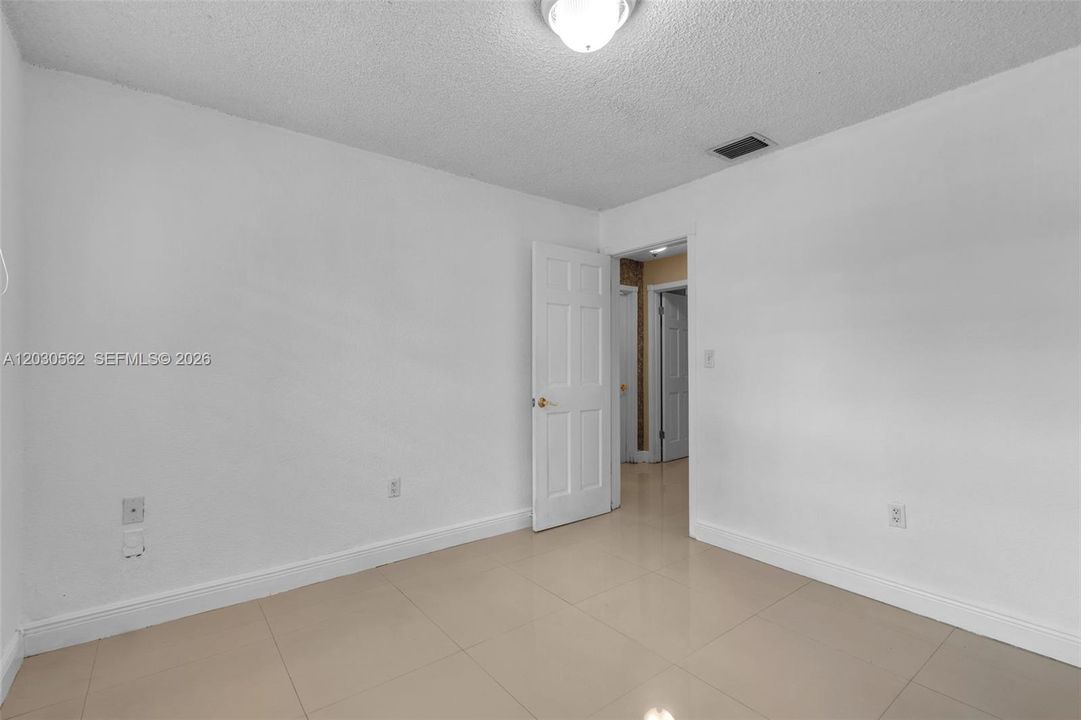На продажу: $879,000 (3 спален, 2 ванн, 1651 Квадратных фут)