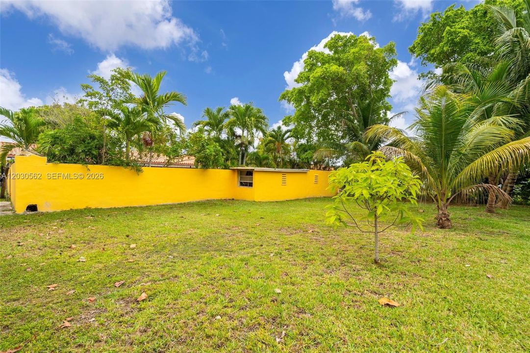 На продажу: $879,000 (3 спален, 2 ванн, 1651 Квадратных фут)