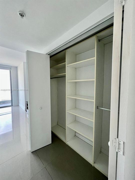 For Rent: $4,200 (2 beds, 2 baths, 1118 Square Feet)