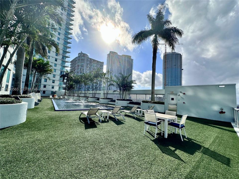 For Rent: $4,200 (2 beds, 2 baths, 1118 Square Feet)
