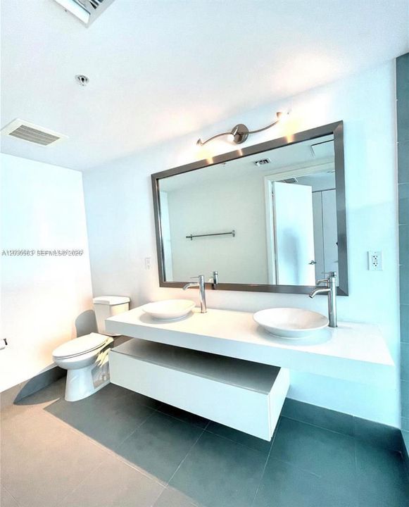 For Rent: $4,200 (2 beds, 2 baths, 1118 Square Feet)