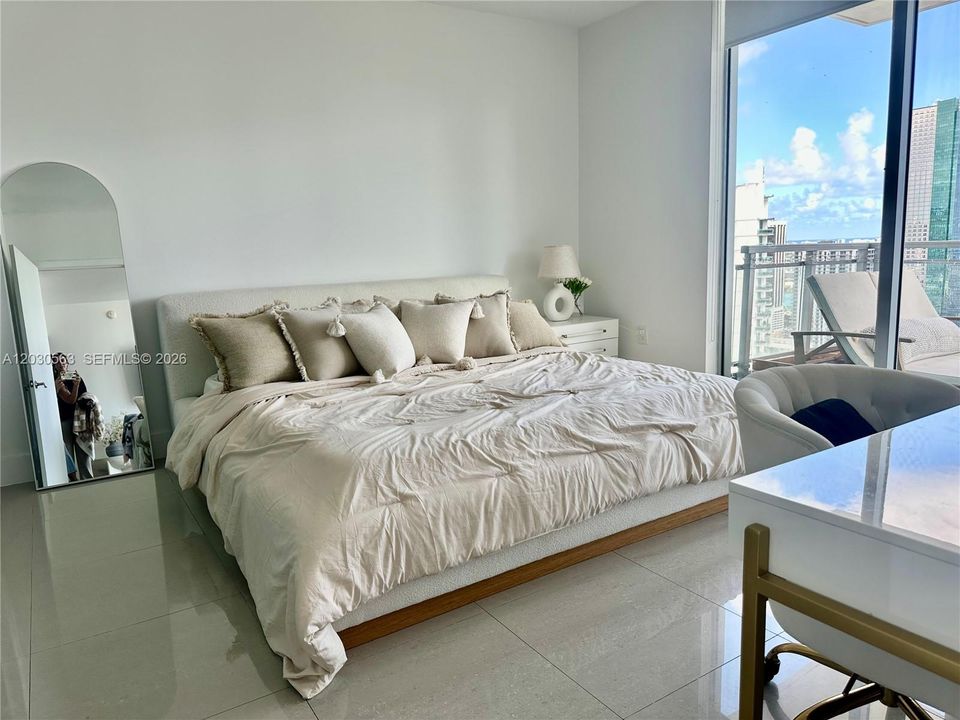 For Rent: $4,200 (2 beds, 2 baths, 1118 Square Feet)