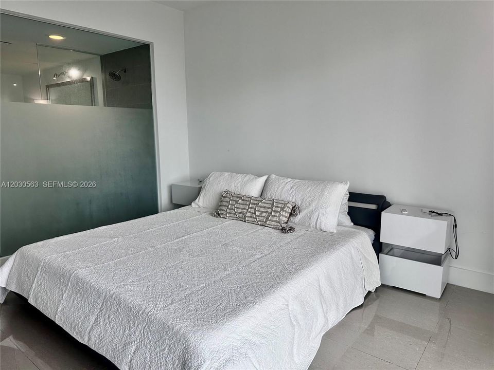 For Rent: $4,200 (2 beds, 2 baths, 1118 Square Feet)