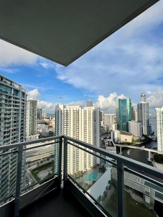 For Rent: $4,200 (2 beds, 2 baths, 1118 Square Feet)