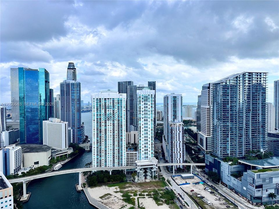 For Rent: $4,200 (2 beds, 2 baths, 1118 Square Feet)