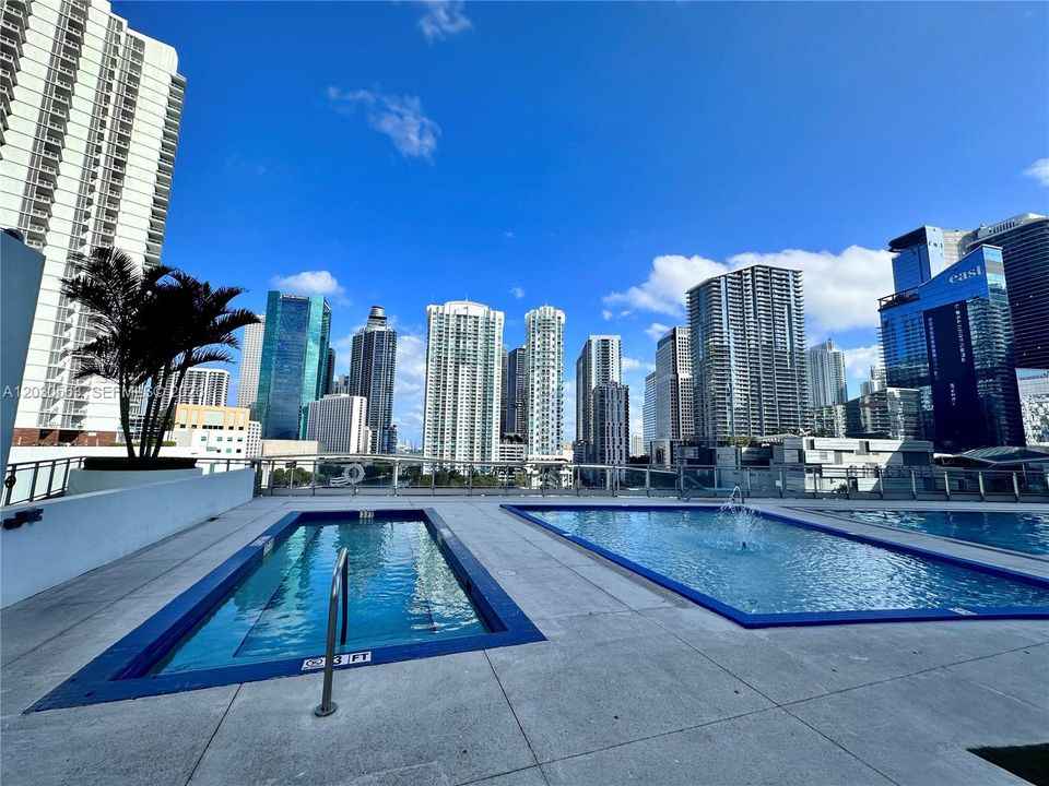 For Rent: $4,200 (2 beds, 2 baths, 1118 Square Feet)