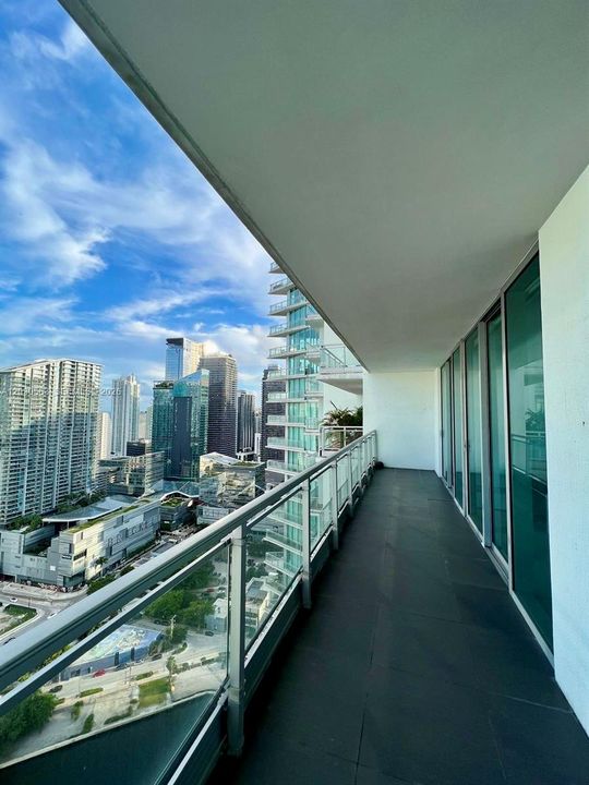 For Rent: $4,200 (2 beds, 2 baths, 1118 Square Feet)