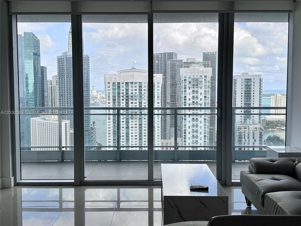 For Rent: $4,200 (2 beds, 2 baths, 1118 Square Feet)
