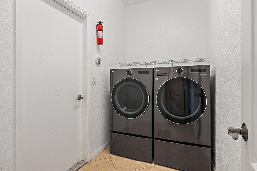 144 Berenger Walk-12