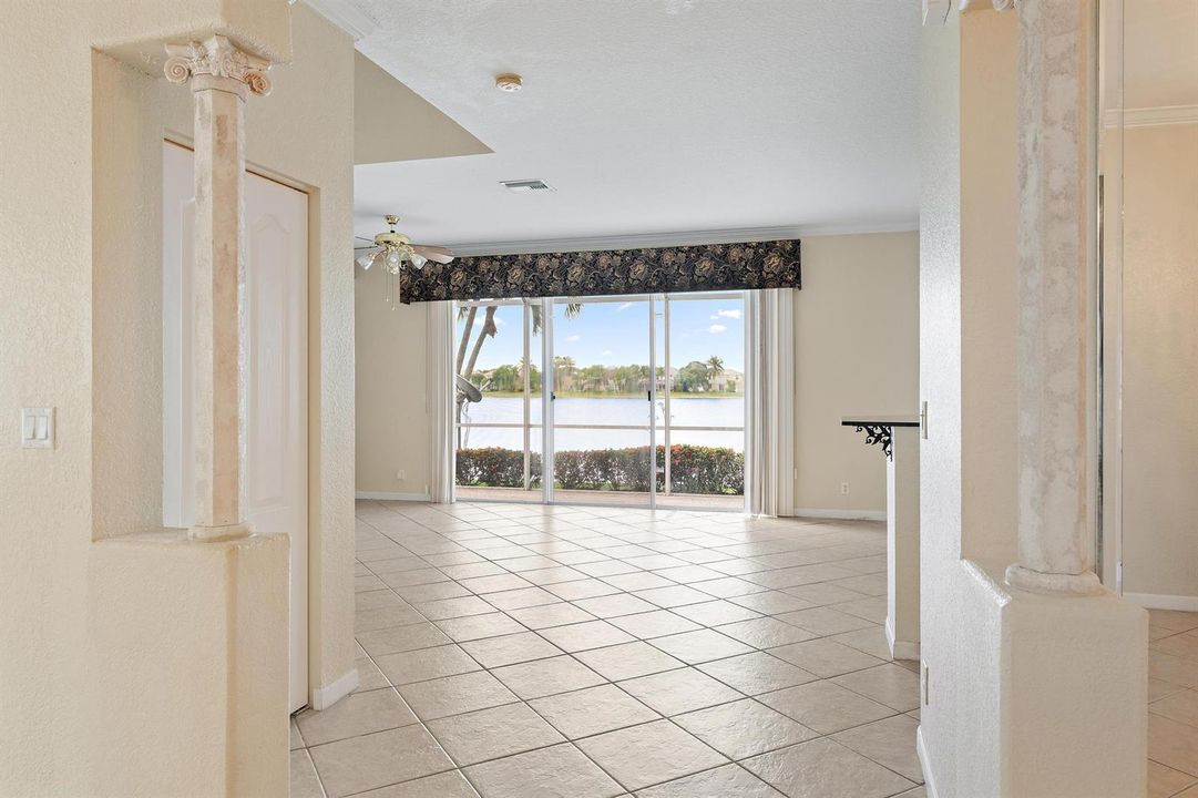144 Berenger Walk-14