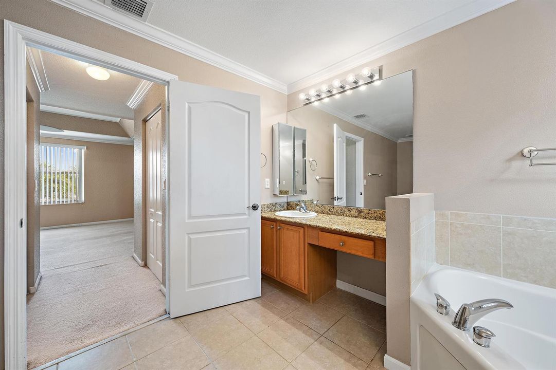 144 Berenger Walk-19