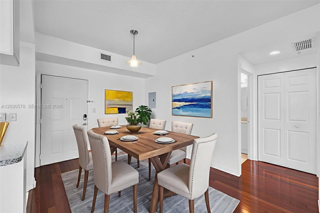 Activo con contrato: $314,999 (1 camas, 1 baños, 749 Pies cuadrados)