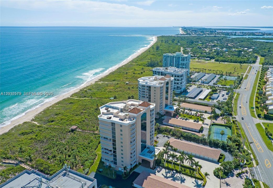 На продажу: $799,000 (3 спален, 2 ванн, 2143 Квадратных фут)
