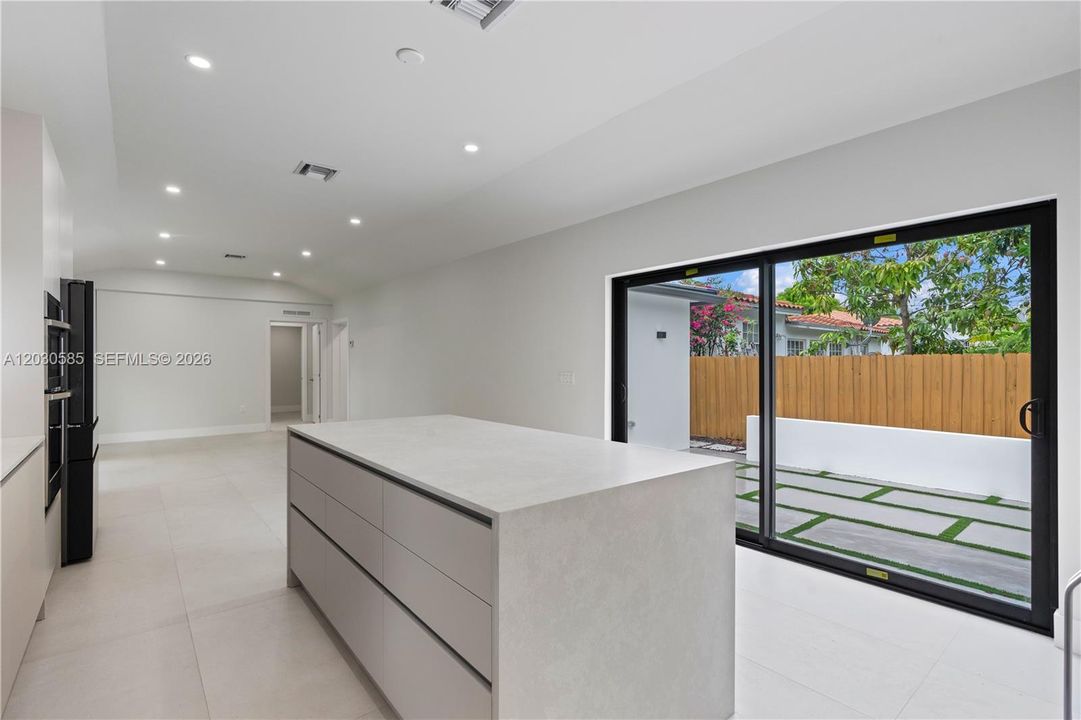 For Sale: $1,680,000 (4 beds, 3 baths, 1681 Square Feet)