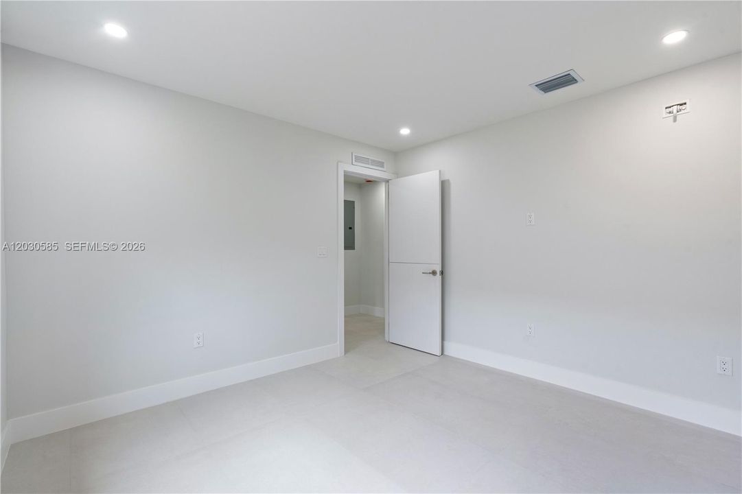 For Sale: $1,680,000 (4 beds, 3 baths, 1681 Square Feet)