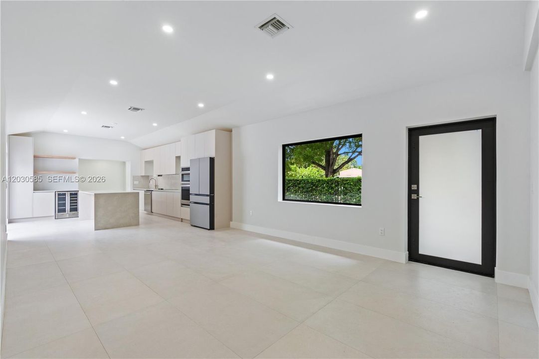 For Sale: $1,680,000 (4 beds, 3 baths, 1681 Square Feet)