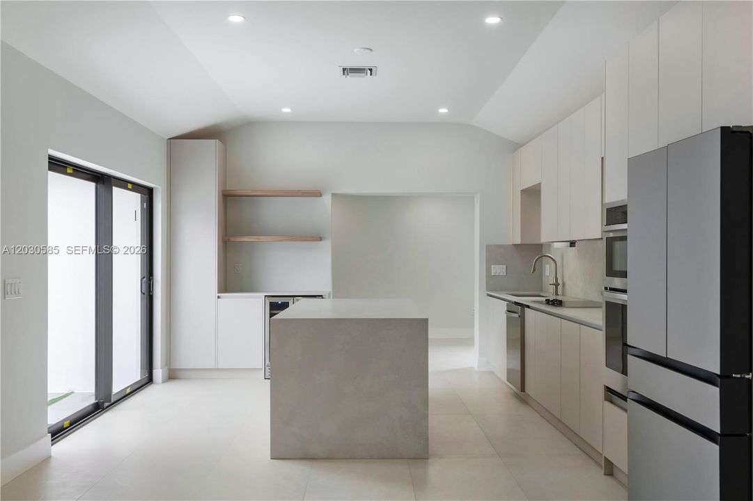 For Sale: $1,680,000 (4 beds, 3 baths, 1681 Square Feet)