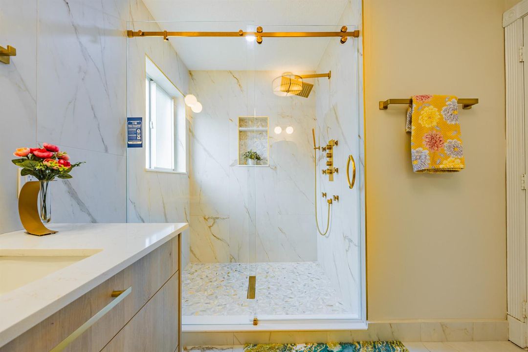 801SE5thTerrace-39
