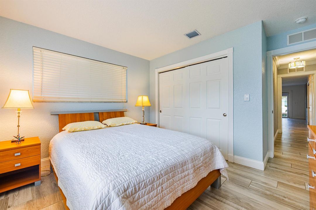 801SE5thTerrace-35