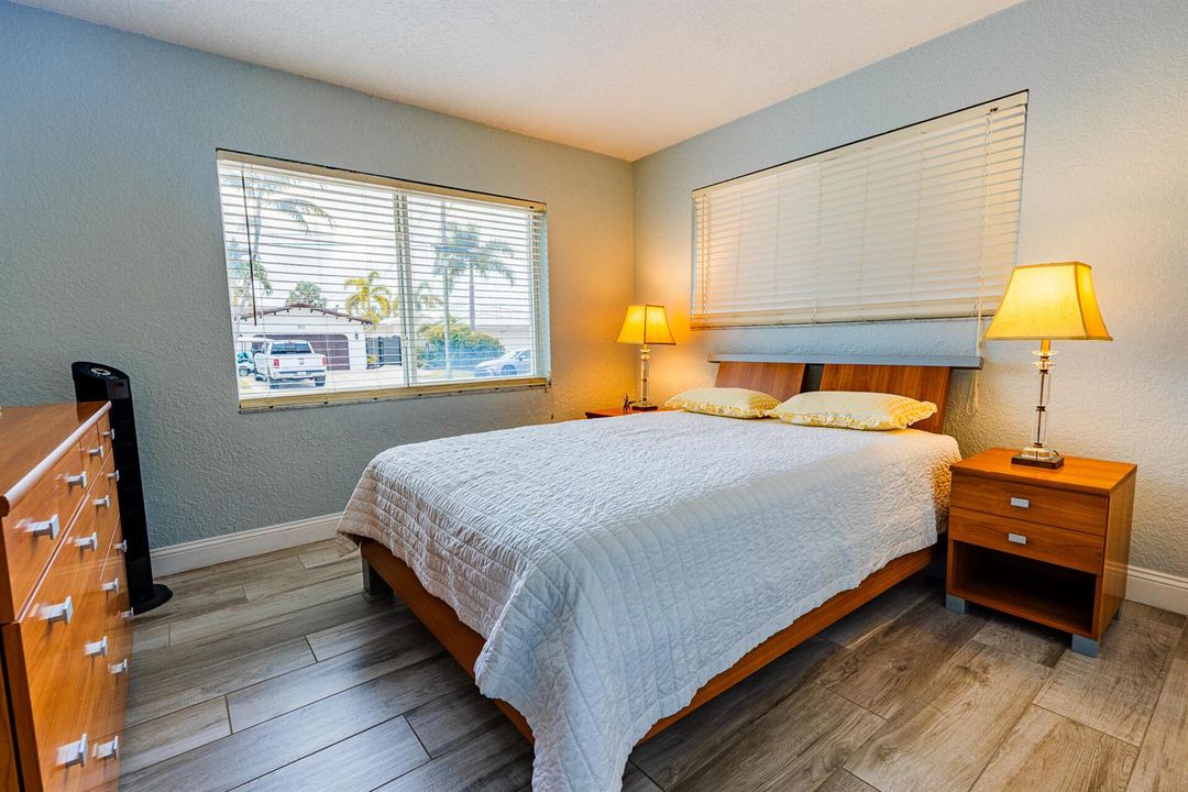 801SE5thTerrace-33