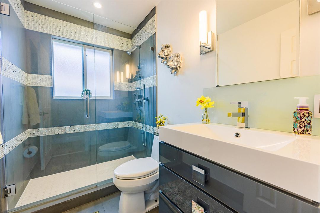 801SE5thTerrace-36